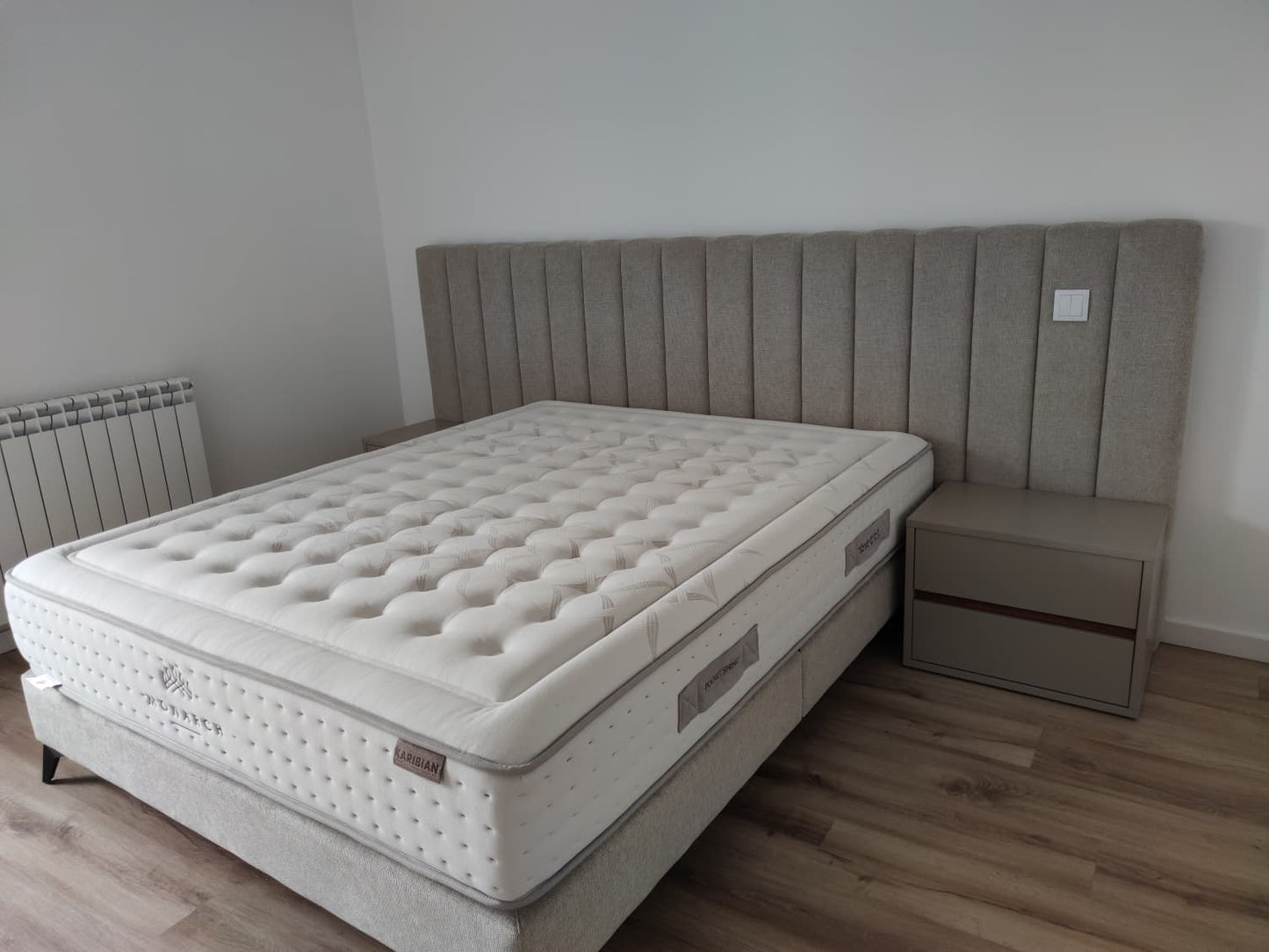 Mesinha de Cabeceira Cancún