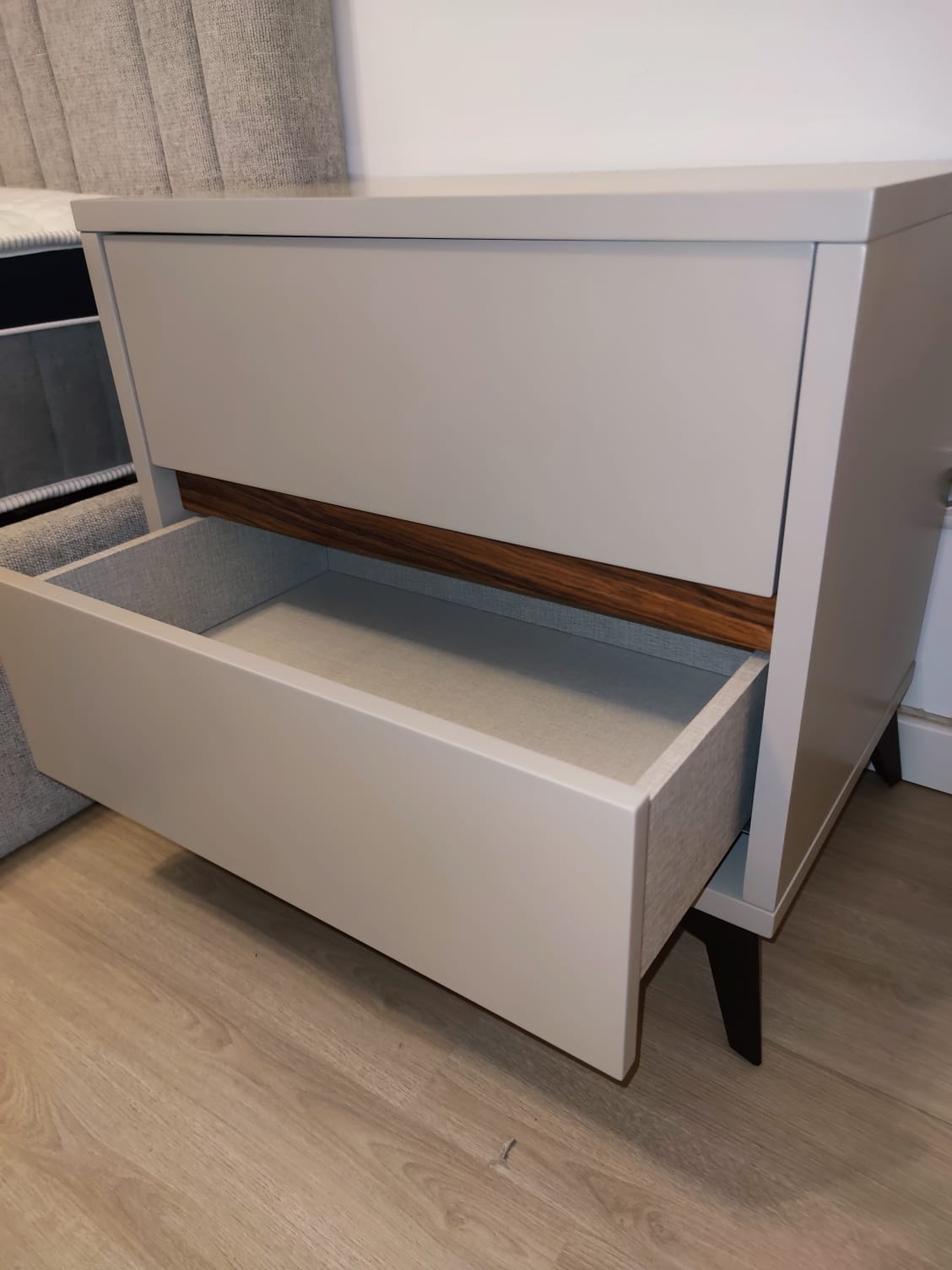 Mesinha de Cabeceira Cancún